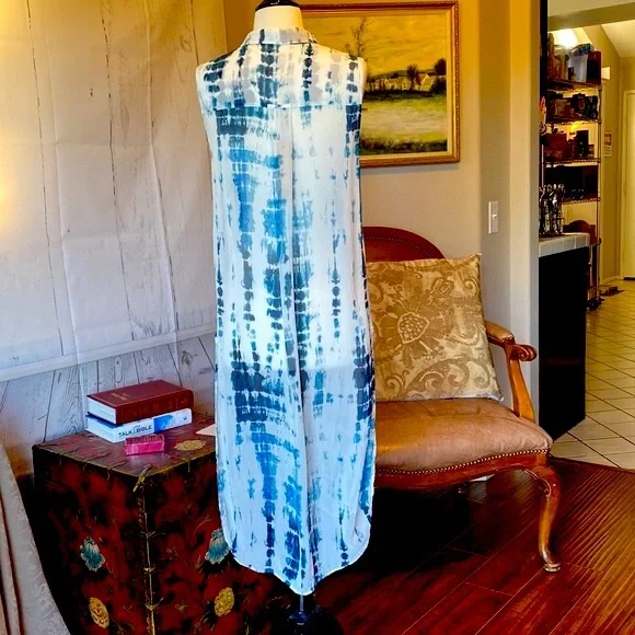Go Silk Blue and White Tie Dye Duster or Swimsuit Cover Up - Picture 6 of 16